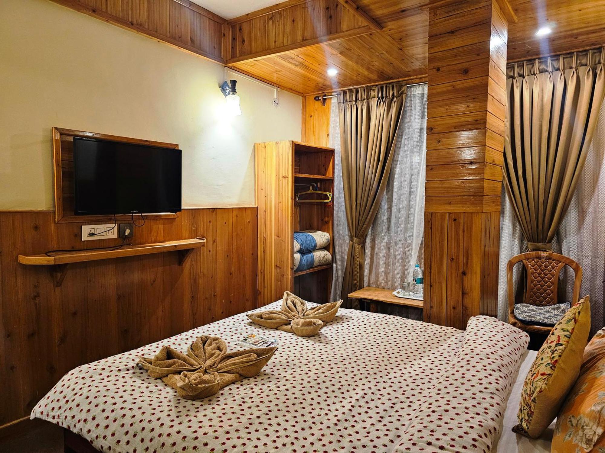 Hotel Golden Orchid Darjeeling  Buitenkant foto