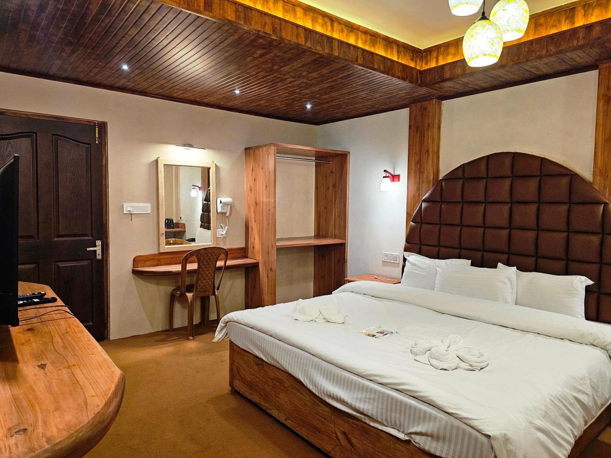 Hotel Golden Orchid Darjeeling  Buitenkant foto