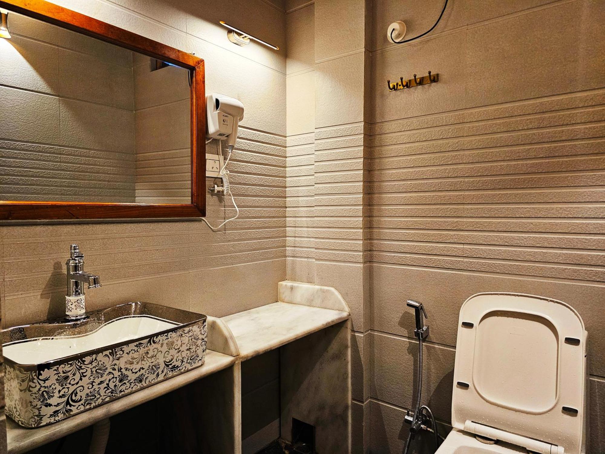 Hotel Golden Orchid Darjeeling  Buitenkant foto
