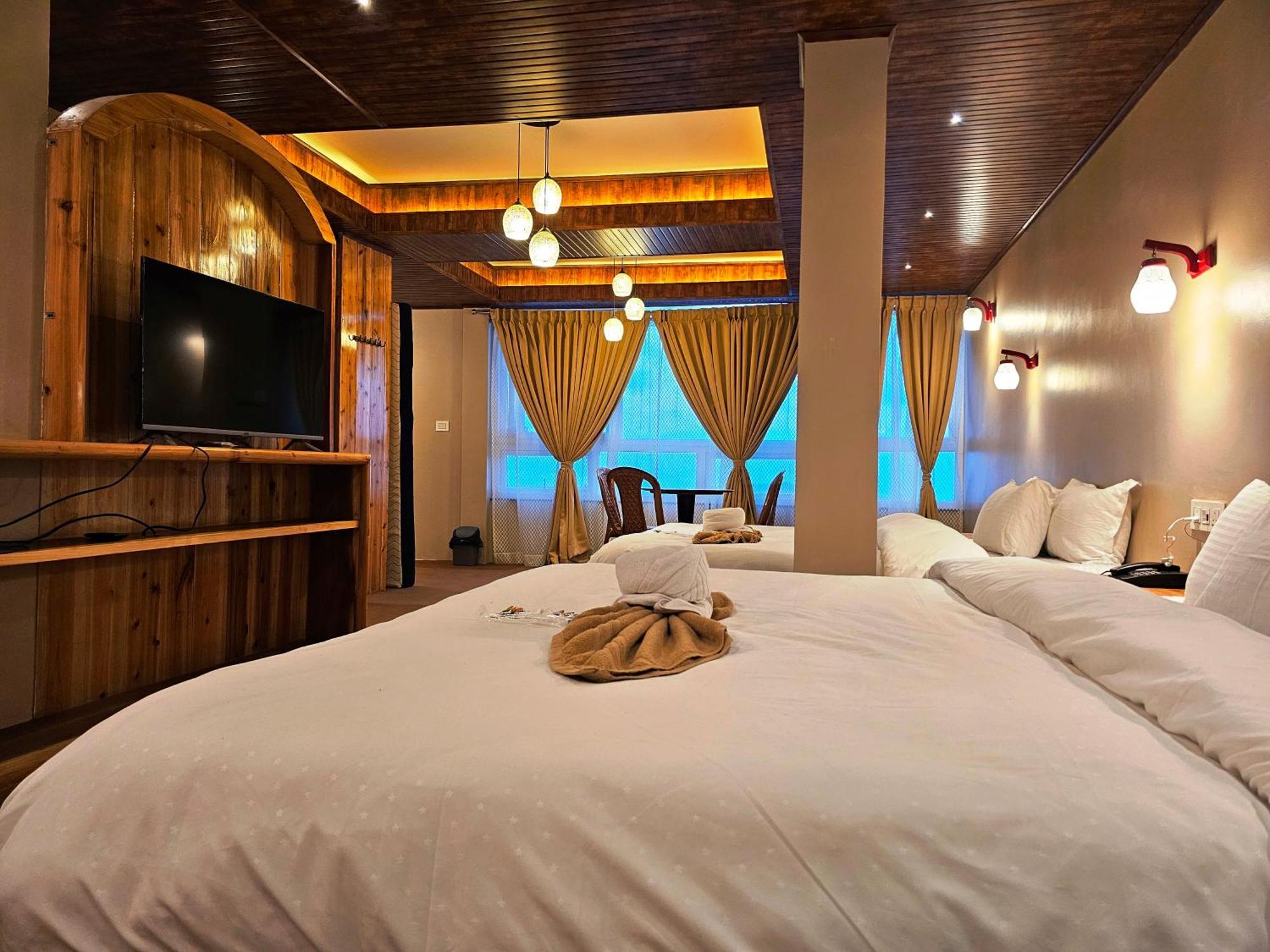 Hotel Golden Orchid Darjeeling  Buitenkant foto