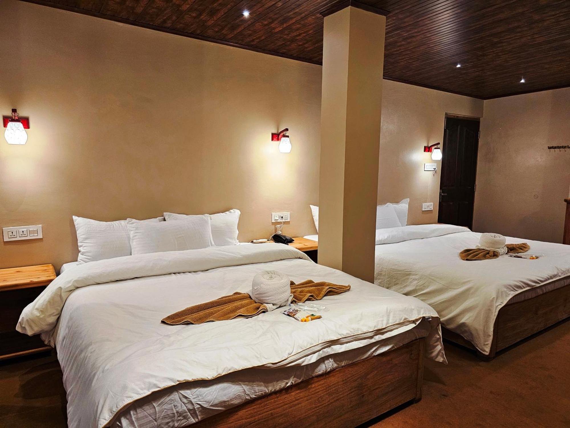 Hotel Golden Orchid Darjeeling  Buitenkant foto