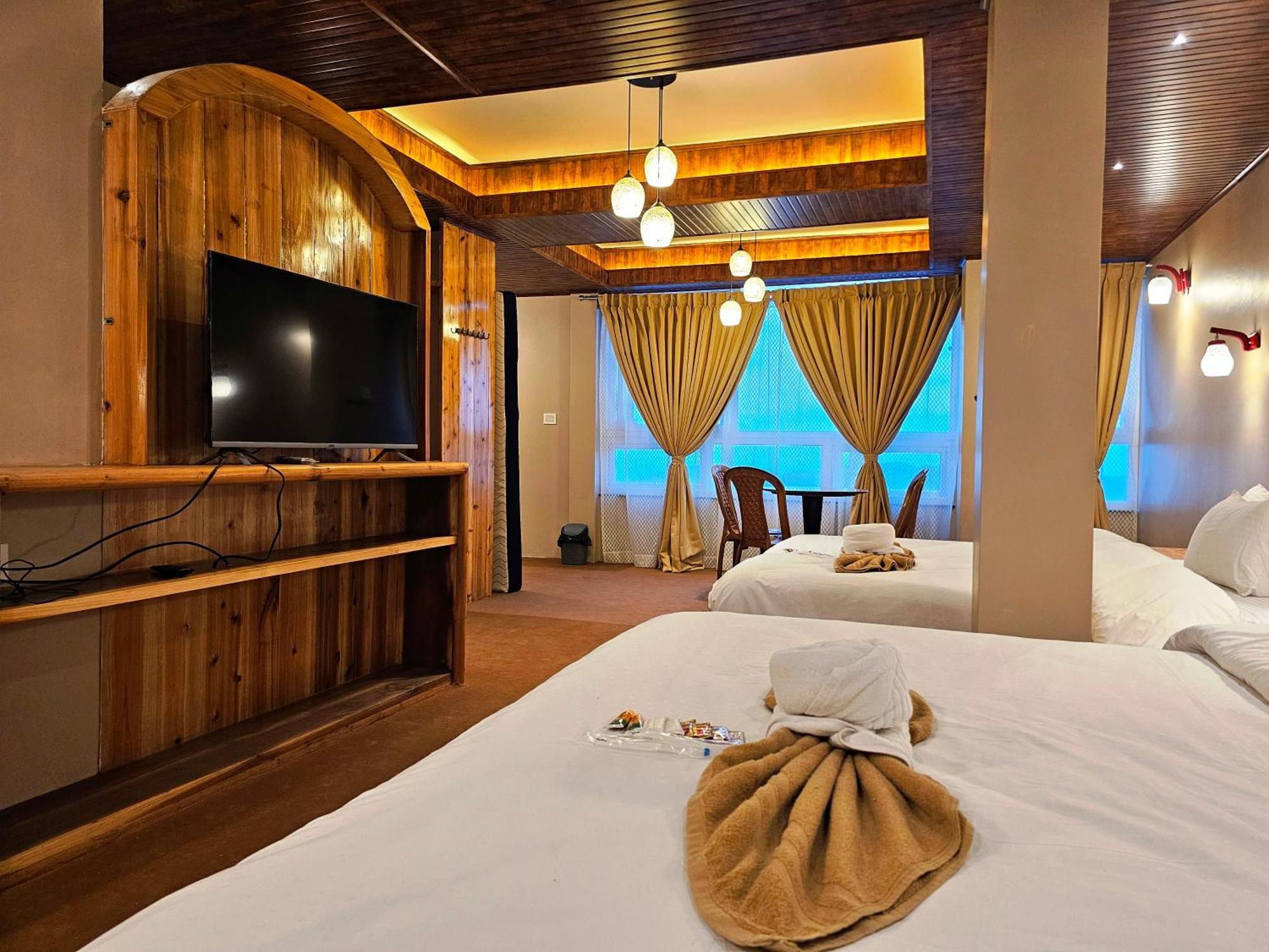 Hotel Golden Orchid Darjeeling  Buitenkant foto