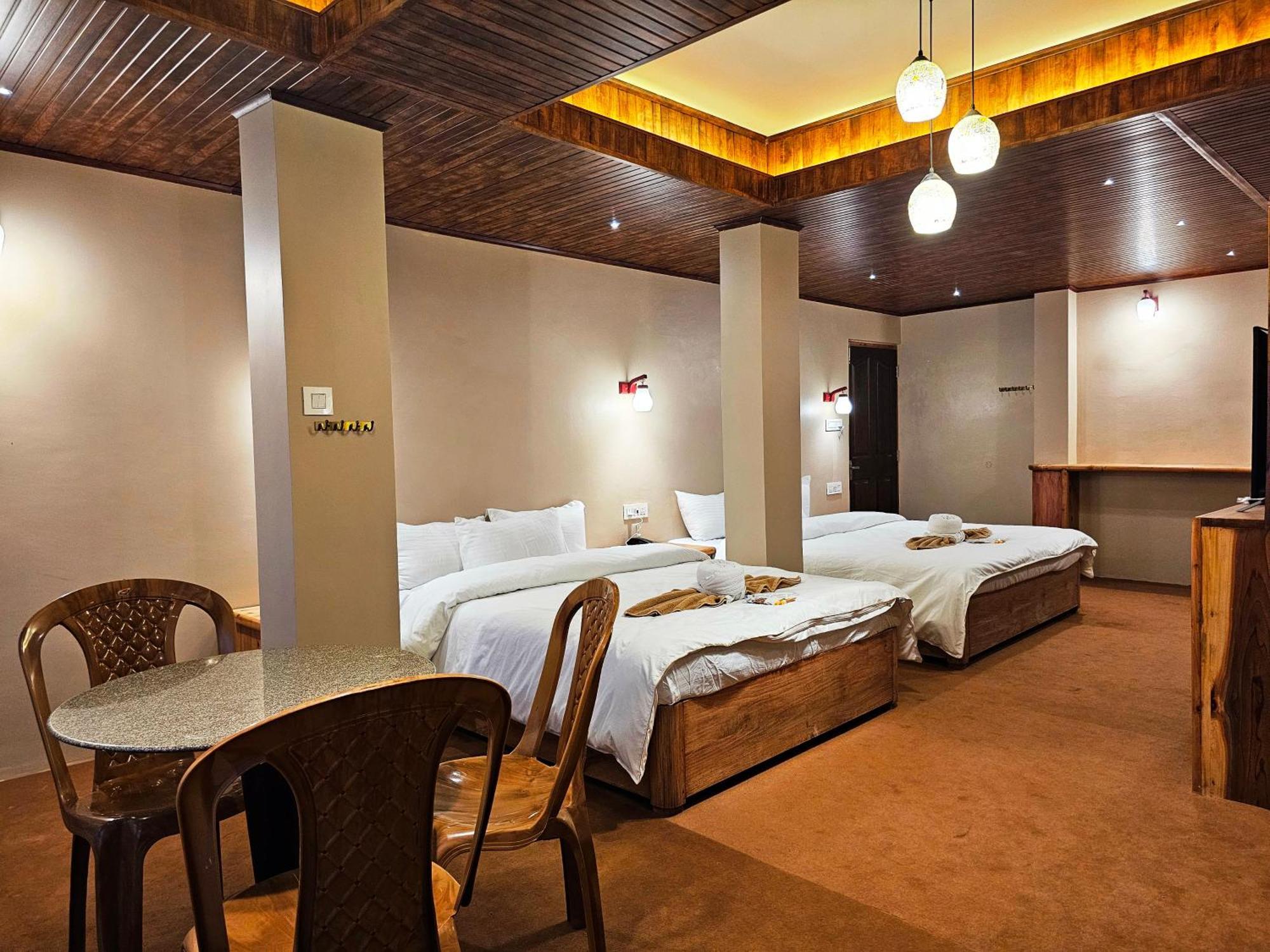 Hotel Golden Orchid Darjeeling  Buitenkant foto