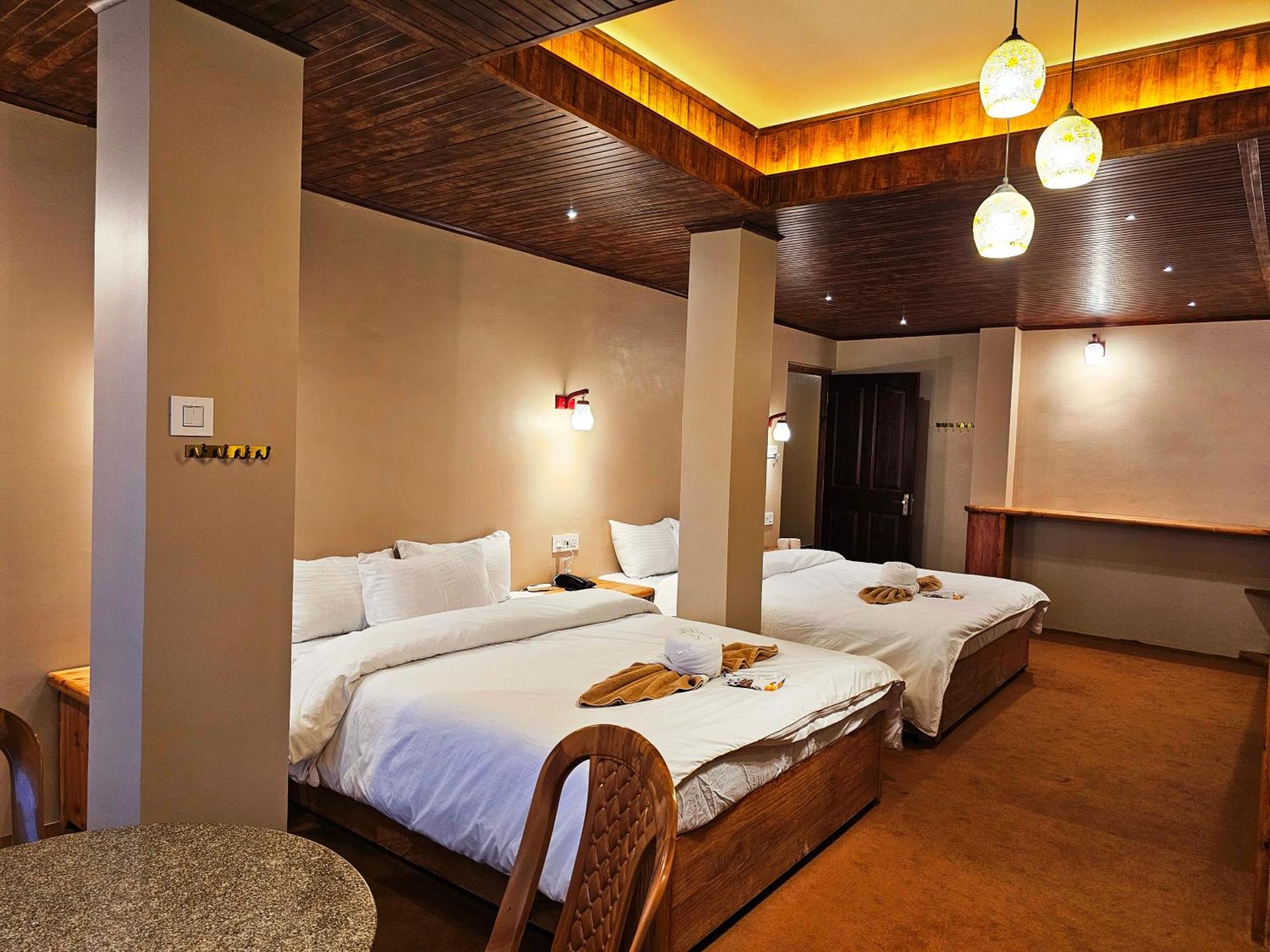 Hotel Golden Orchid Darjeeling  Buitenkant foto