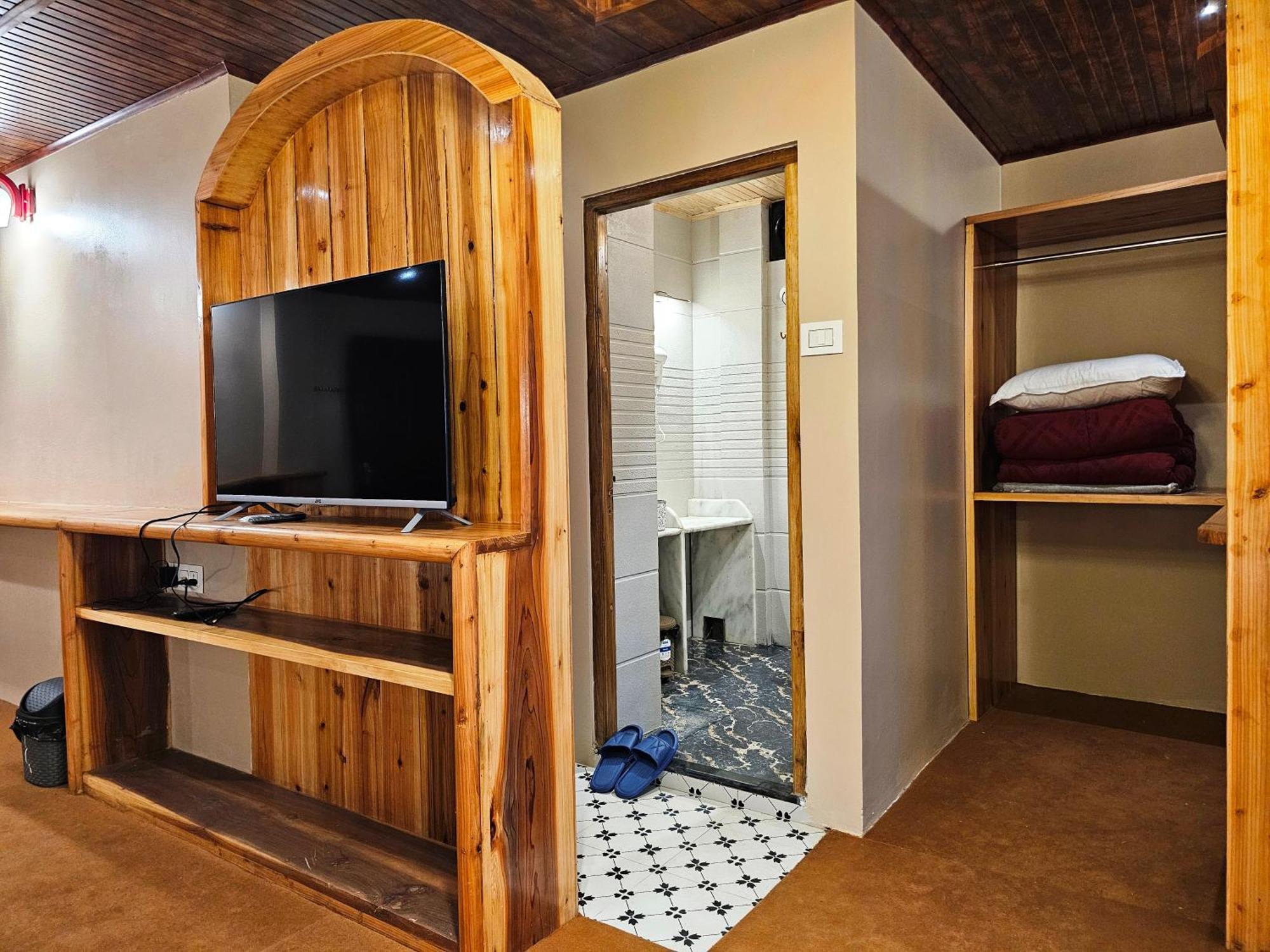 Hotel Golden Orchid Darjeeling  Buitenkant foto